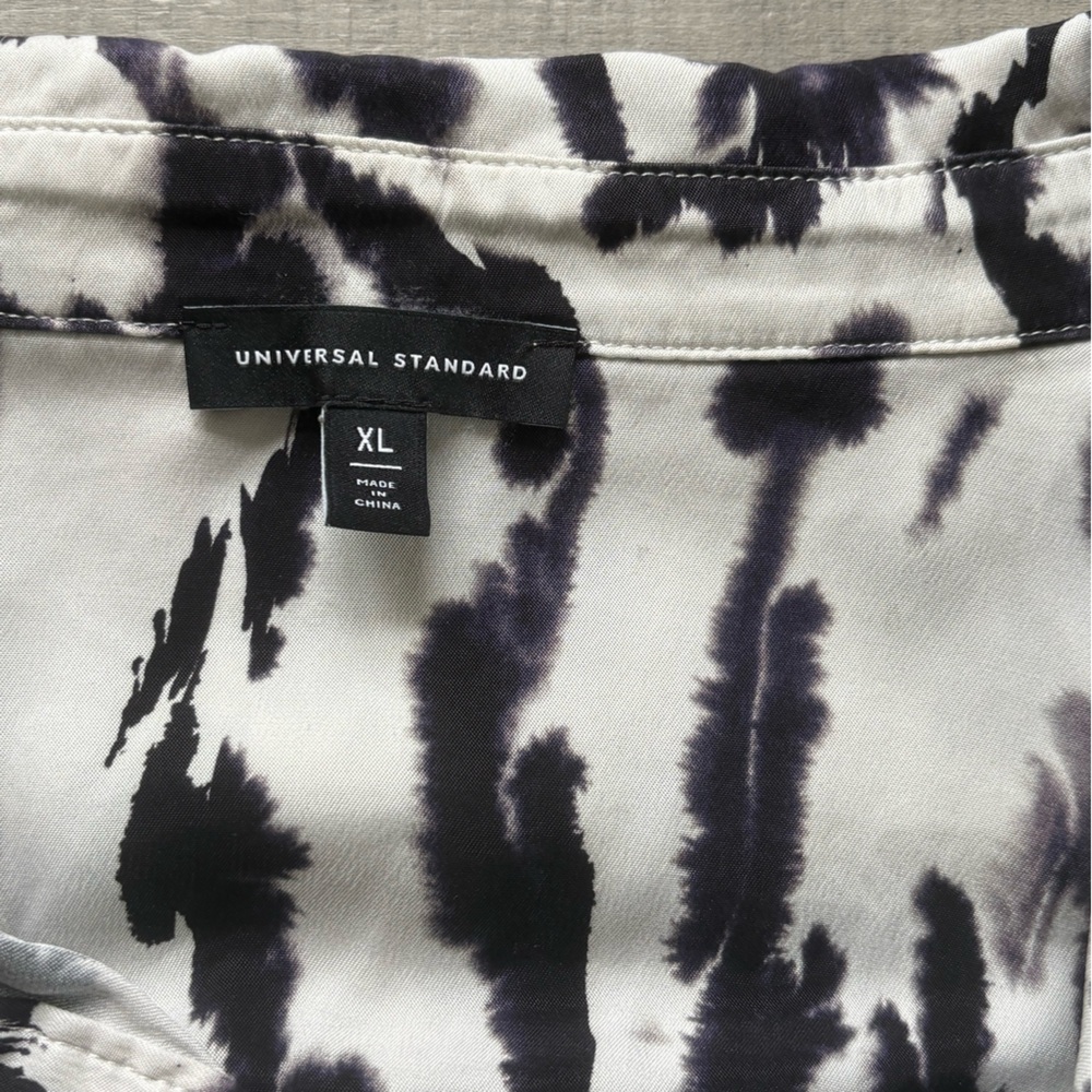 Universal Standard Black & White Cooling Stretch CuproAbstract Zebra Print Dress - Picture 2 of 4
